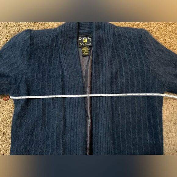 Beautiful Angora Rabbit Fur Cardigan - Picture 4 of 8